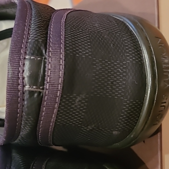 Men's Louis Vuitton Damier Sneakers - Picture 8 of 16